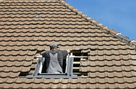 Pose de velux - Nages-et-Solorgues